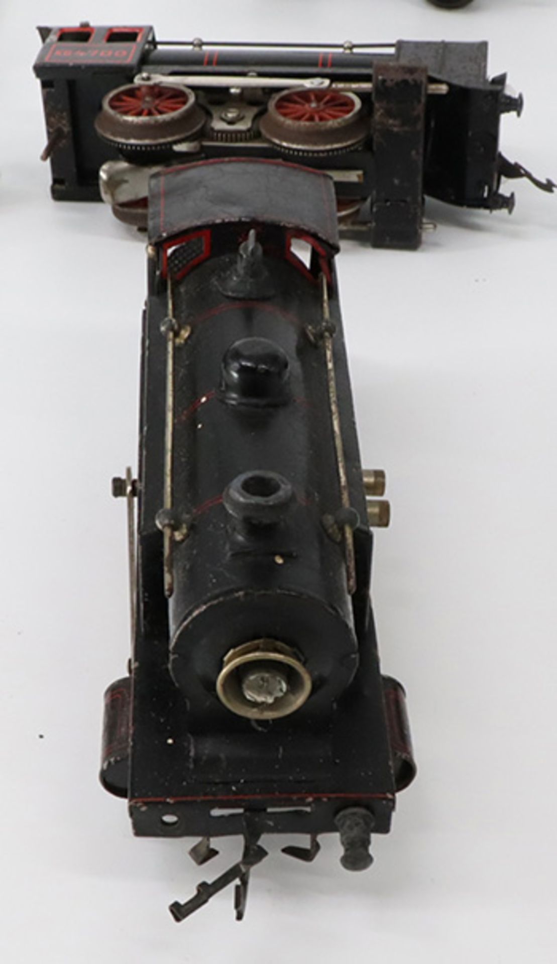 Konvolut Modelleisenbahn Spur 0, verschiedene Modelle, 1 x Lok KB 4700; 1 x Lok Bing E-Lok 18 Volt., - Bild 8 aus 15