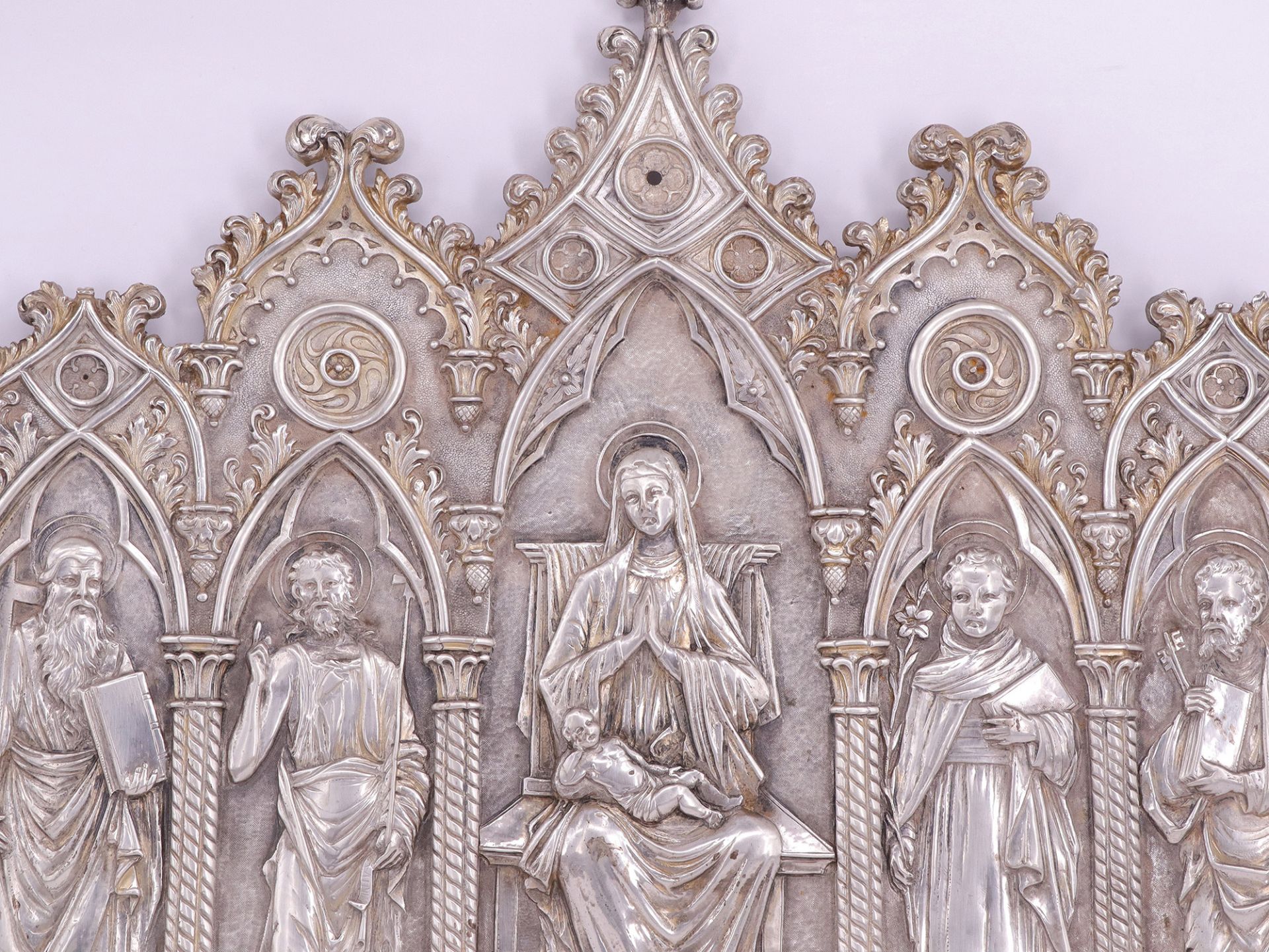 Silberrelief, 19. Jh., Maria mit Kind umgeben von Markus, Johannes, Antonius von Padua und Petrus. - Bild 4 aus 5