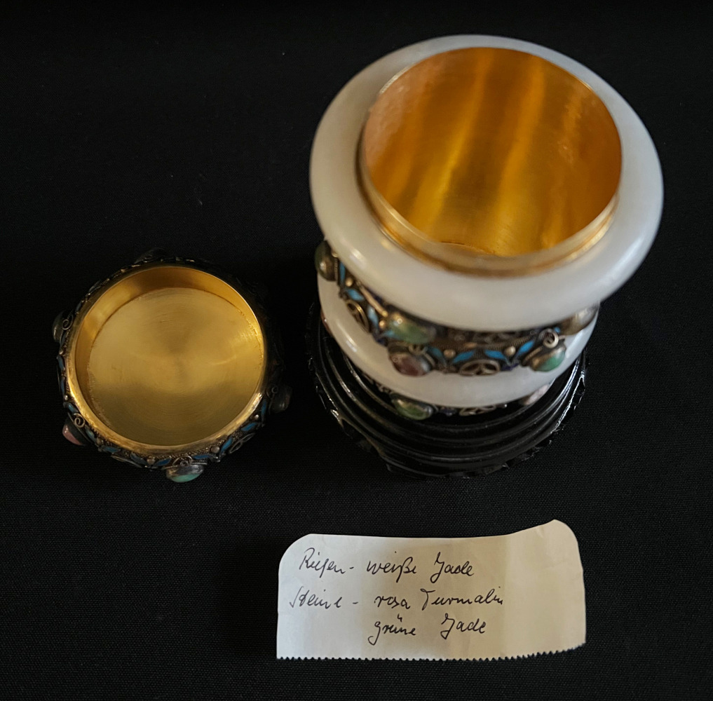 Zierdose bzw. kleines asiatisches Gefäß mit Deckel, mind. 800er Silber mit feinen floralen - Image 3 of 16