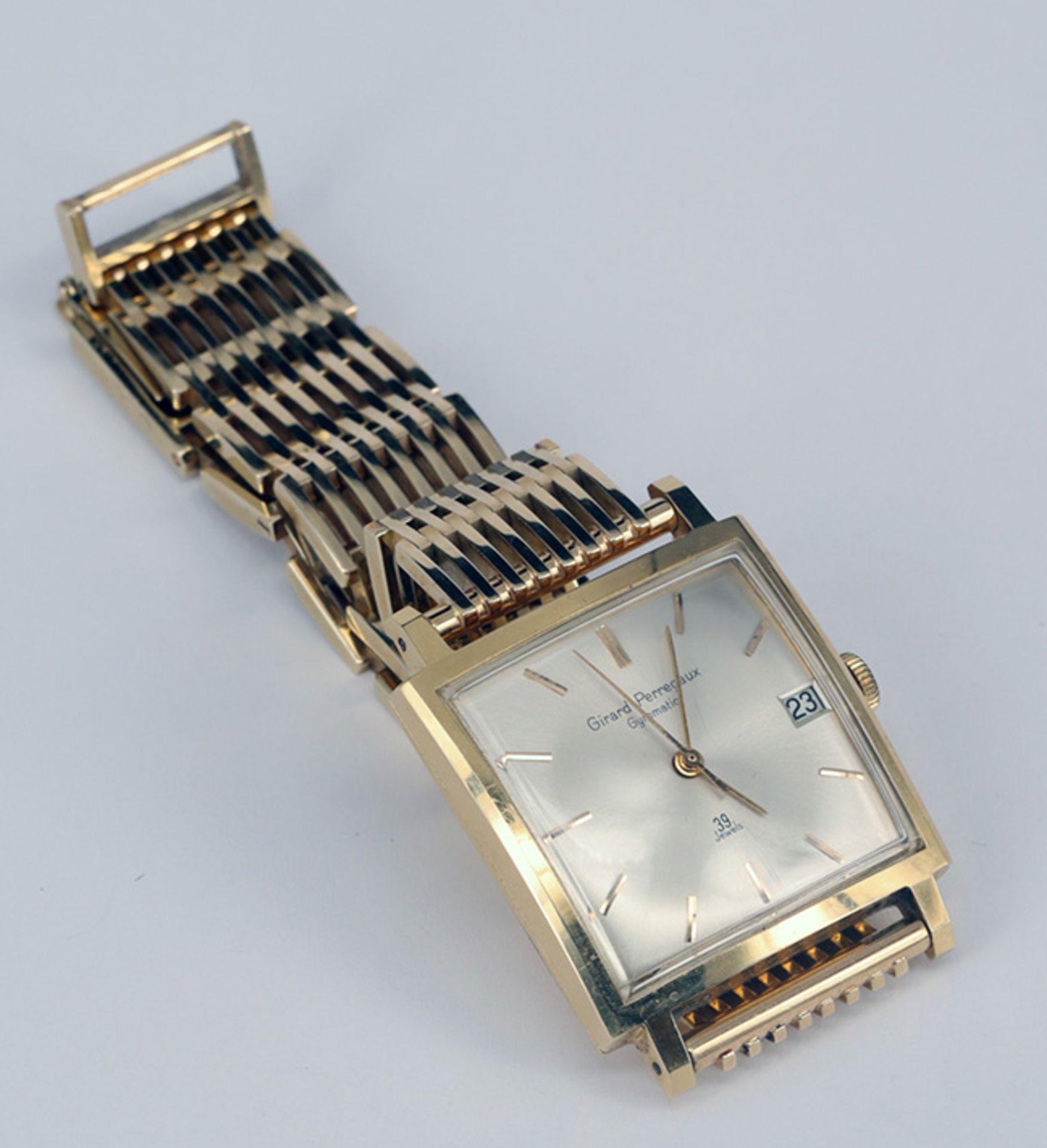 Girard-Perregaux, Herrenarmbanduhr mit quadratischem Zifferblatt, 3 x 3 cm, Stabindices, Datum und