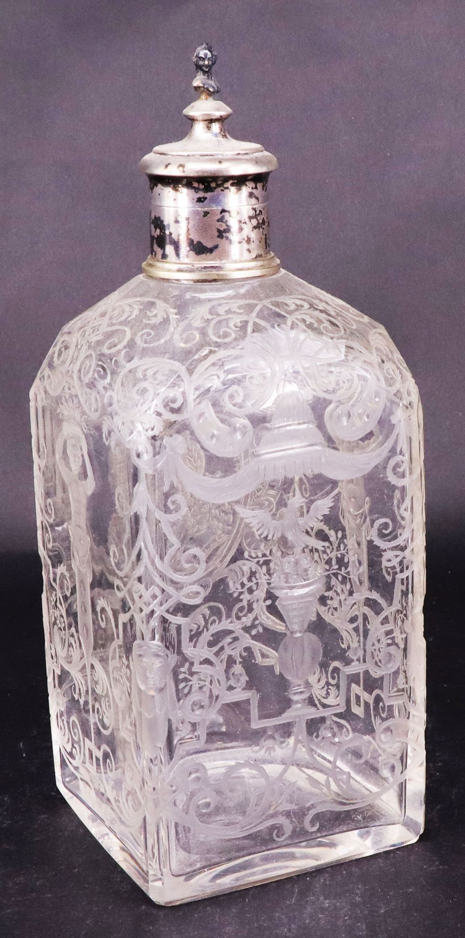 Konvolut Glas, 18./19. Jh.: Jagdflasche (Taschenflasche oder Plattflasche) mit Ätzverzierungen, - Image 7 of 8