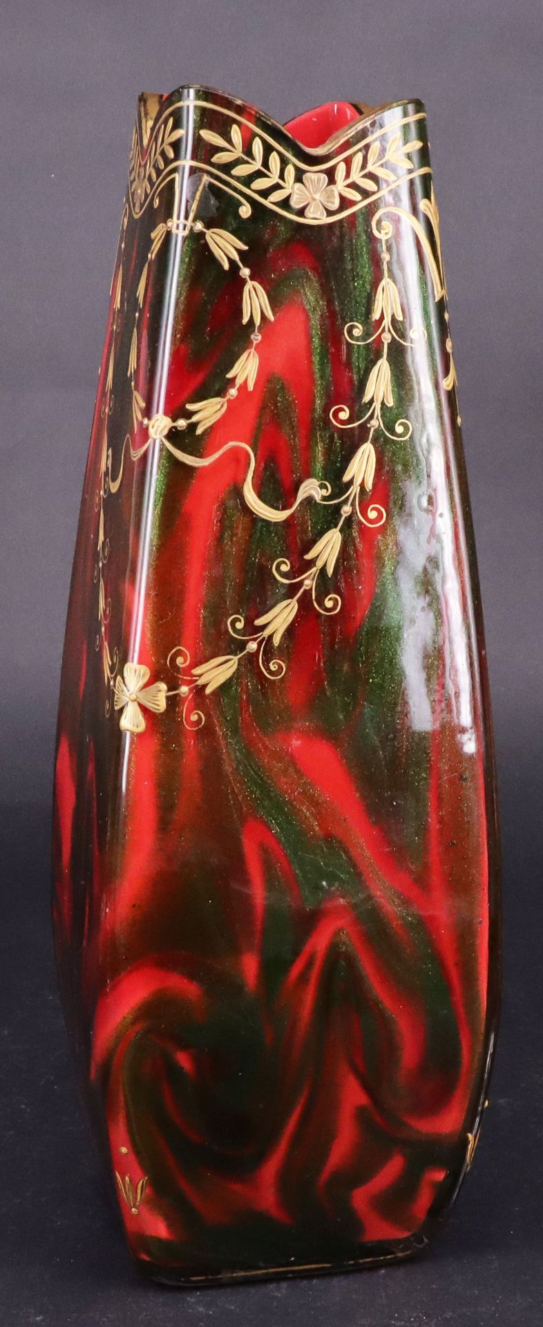 Glas-Konvolut aus Vasen und Murano-Objekten: blassrote, dickwandige Vase mit floralen und - Bild 3 aus 6