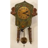 Wanduhr, Jugendstil, um 1900, Schlagwerk auf Tonfeder, Pendel und Gewichte, Spruch: "Zeit eilt",