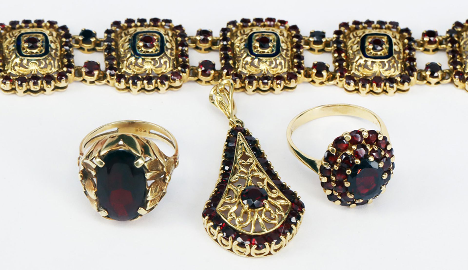 Granatschmuck (Angaben s. Gutachten Stefan Netzer, München): Armband, 750er GG, 45,55 g, L 20 cm; - Image 2 of 3