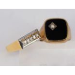 Ring mit Onyx, 333er GG, RG62, 5,5 g sowie Ring mit Reihe von 5 Diamanten, 585er GG, RG62, 6,4 g