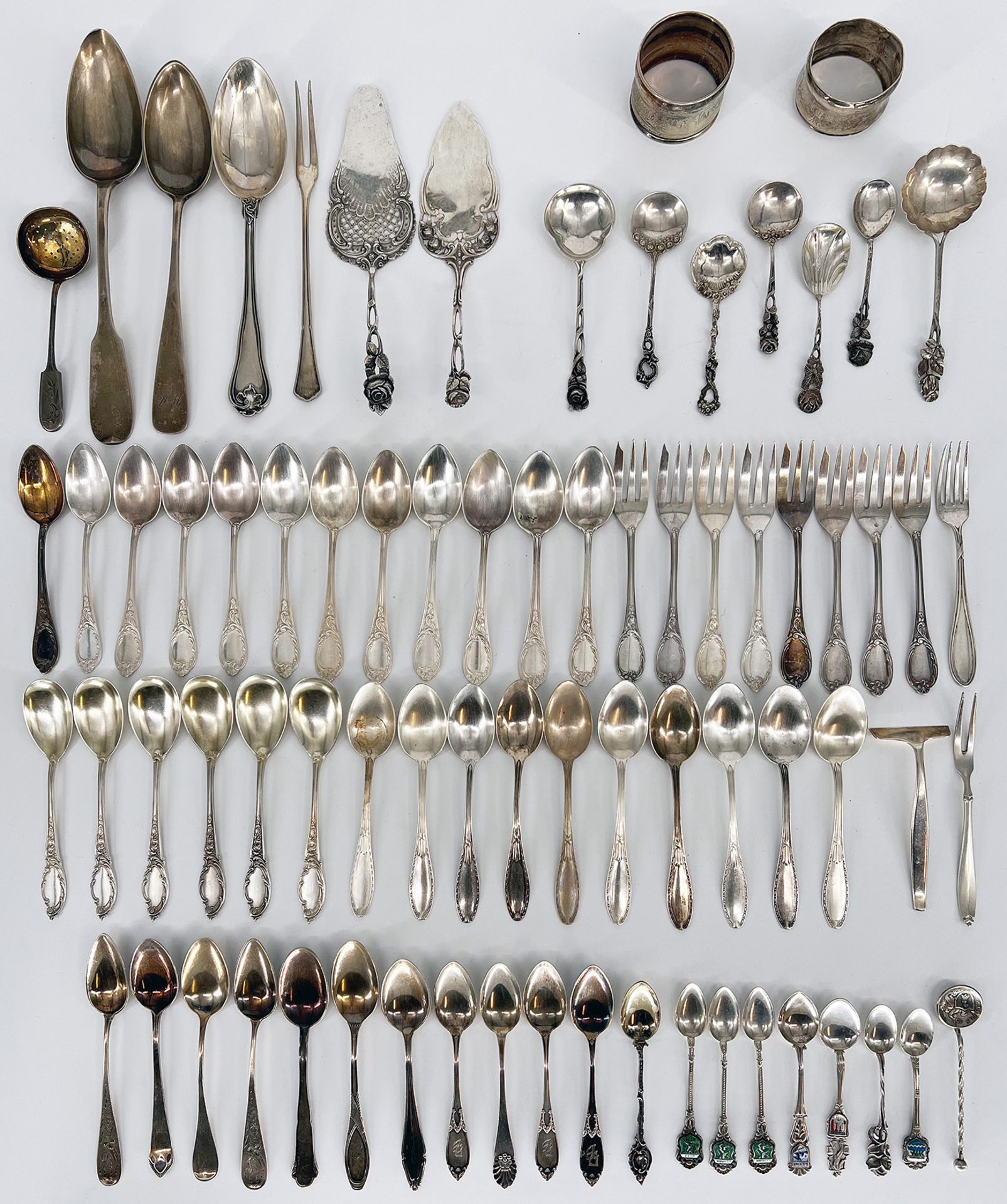 Konvolut Silber, Sterling, 835er und 800er gepunzt und gemarkt, bestehend aus 75 Teilen, insgesamt