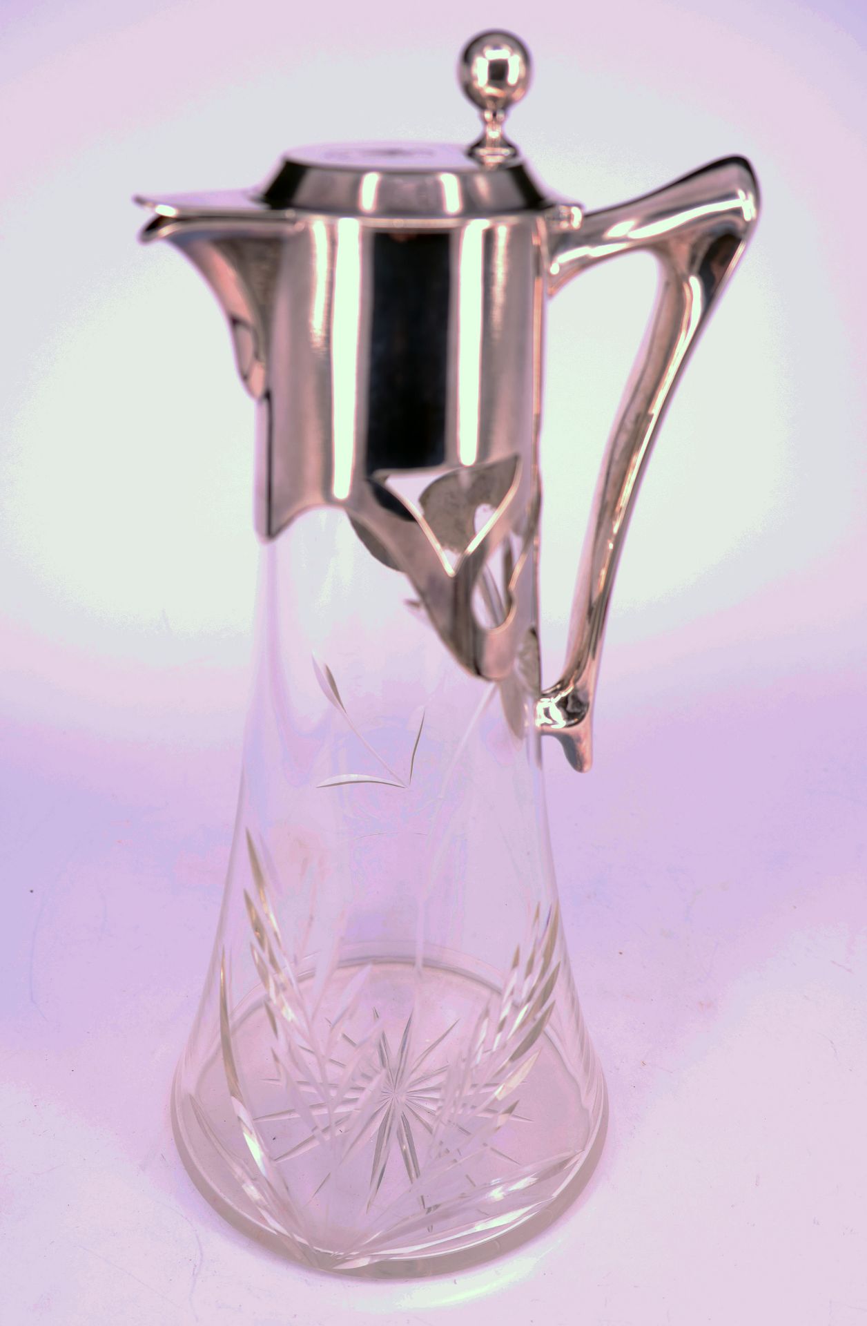 3 Karaffen, Glas, 1 x mit Silberfassung, 2 x mit Zinnfassungen: Jugendstilform, 800er Silber, mit - Image 5 of 6