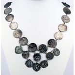Halskette mit 30 Münzen aus dem 14. bis 17. Jh., Schlüsselpfennige, Schwäbisch Haller Pfennige,