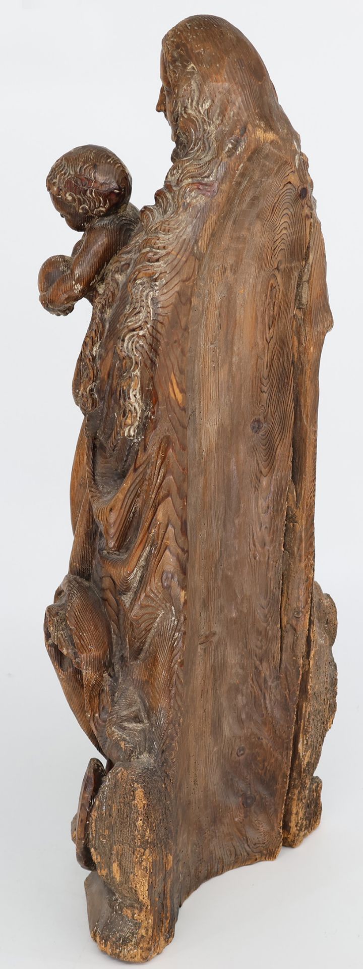 Madonna mit Kind, 17./18. Jh., Holz, geschnitzt, H 89 cm. Madonna with child, 17th/18th century, - Image 3 of 4