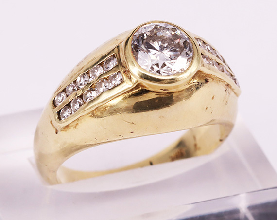 Ring (Angaben s. Gutachten Stefan Netzer, München): 585er GG, 8,54 g, Brillant 1,01 ct, N, si2, dazu - Image 3 of 3