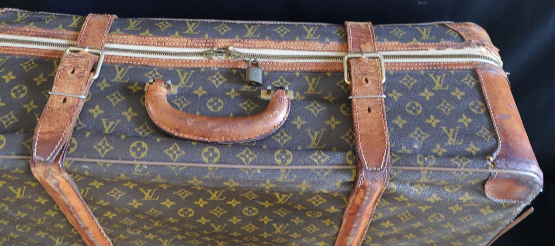 Louis VUITTON. Koffer, Valise, Vintage, LOUIS VUITTON TRAVELING CASE, 53 x 79 x 24 cm - Image 7 of 9