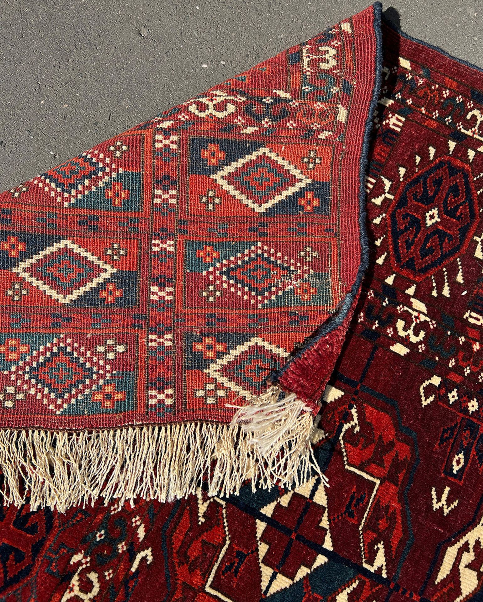 Orientteppich, Yamud, ca. 1920, Wolle auf Wolle, Alters- und Gebrauchsspuren, 218 x 361 cm. Oriental - Image 2 of 4