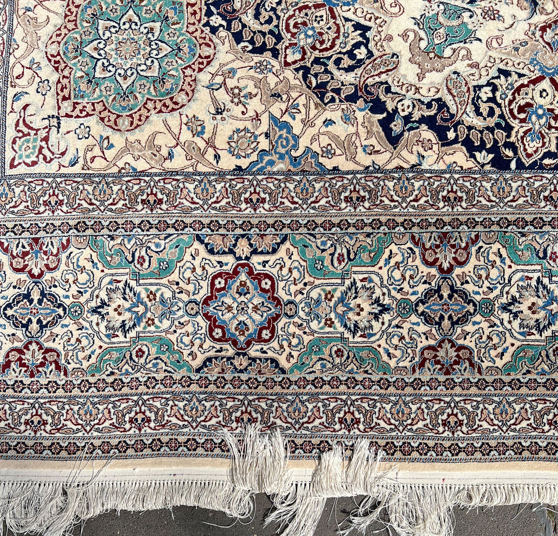 Orientteppich, Nain Perser, ca. 40 Jahre alt, einseitig verkürzte Fransen, 6la, Alters- und - Bild 4 aus 9