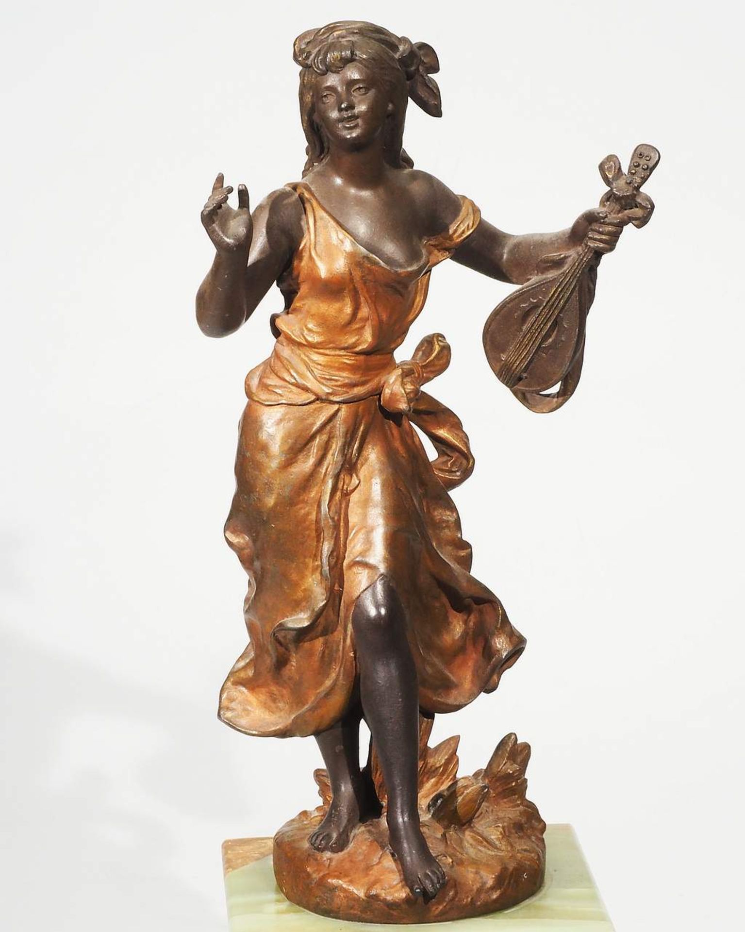 Kaminuhr mit Figur aus Bronze oder Régule (Zinkguss), um 1920 - Image 4 of 8
