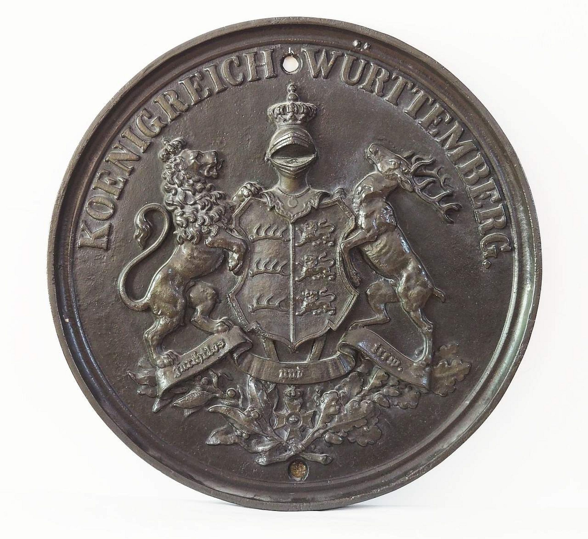 Große gusseiserne Kaminplatte mit Wappen Königreich Württemberg, 20. Jahrhundert. - Bild 2 aus 5