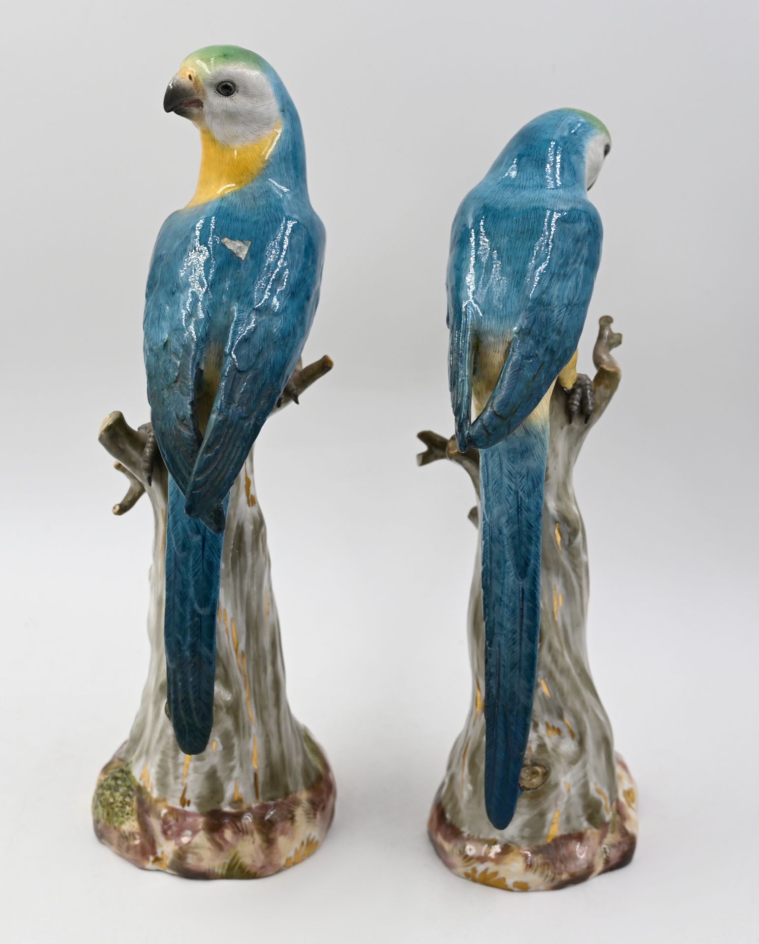 1 Pendant Figuren Porzellan MEISSEN Knaufschwerter, "Papagei auf Baumstumpf sitzend/ fressend", - Image 4 of 7