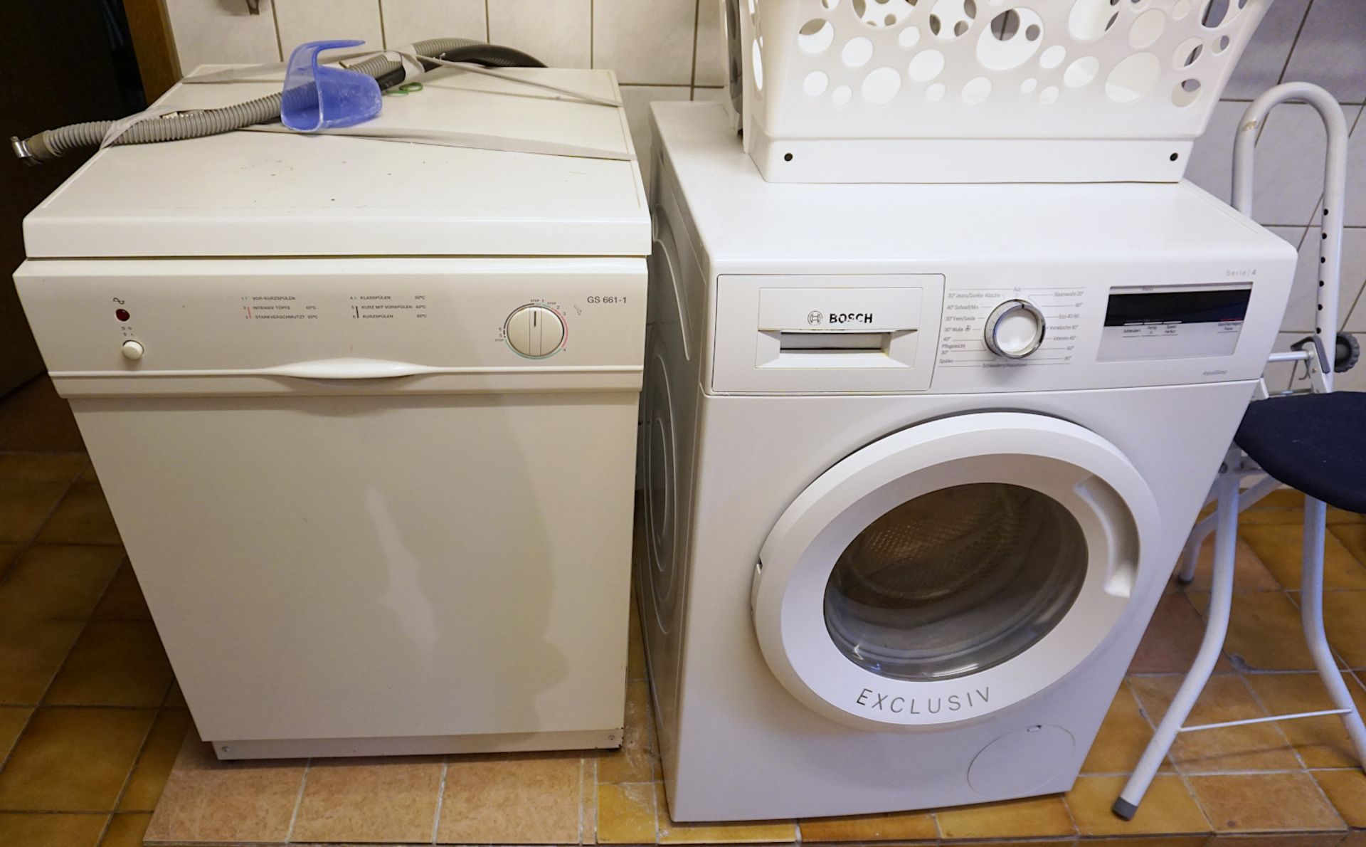 2 Kellerräume: Spülmaschine, Waschmaschine, Kühltruhe, Trockner, Bügelmaschine, Hausrat, Gläser