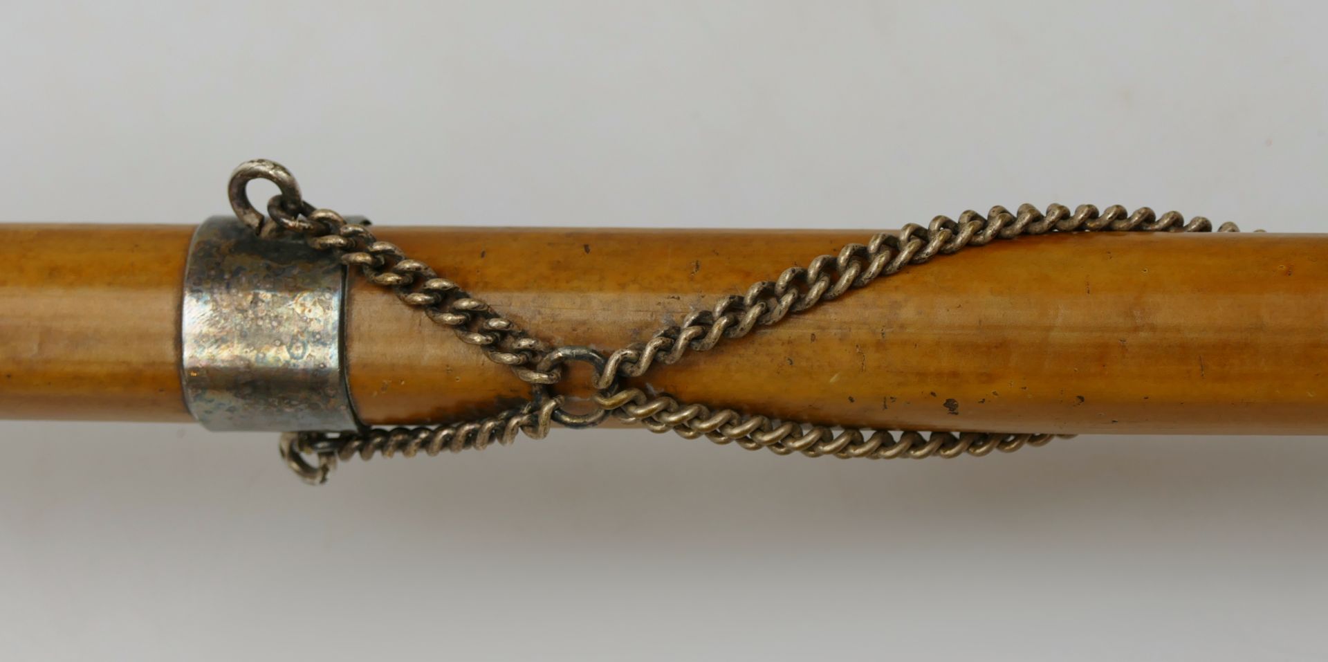 1 Tambourmajorstock Holz/wohl Metall versilbert mit Bekrönung "Englischer Löwe" H ca.147cm, - Image 4 of 4
