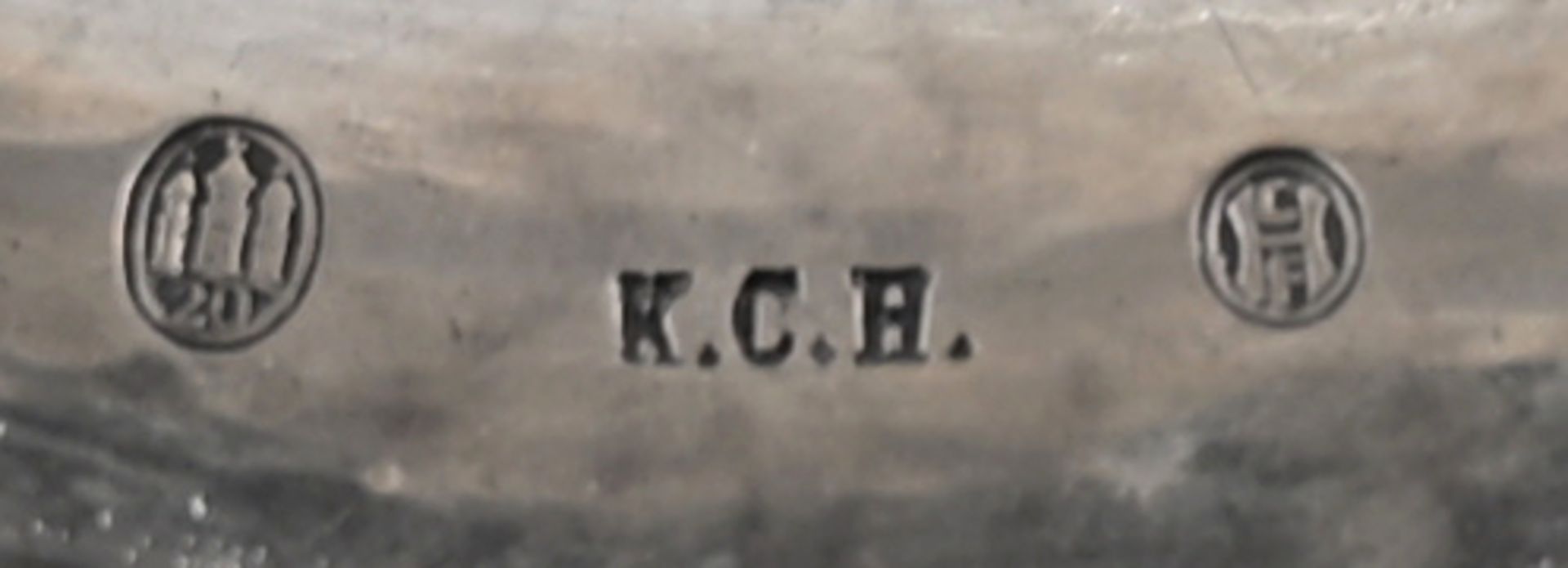 1 Anbiet-/Fußschale Silber Dänemark dat. 1920, Meisterzeichen "K.C.H" (K.C. HERMANN-Copenhagen 1893- - Image 3 of 3
