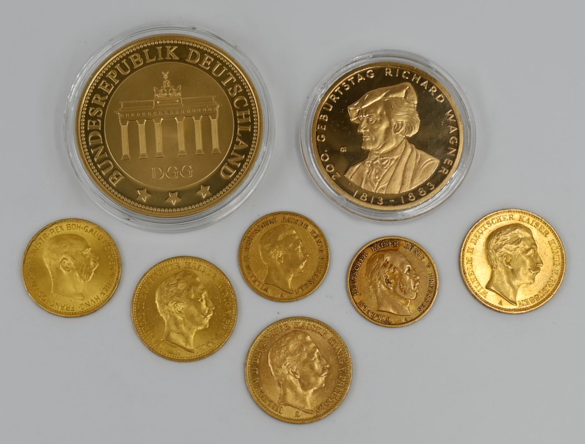 6 Goldmünzen, Dt. Reich, 20 DM/10 DM, Österreich; sowie 2 Medaillen, je BRD, je wohl vergoldet, z.T.