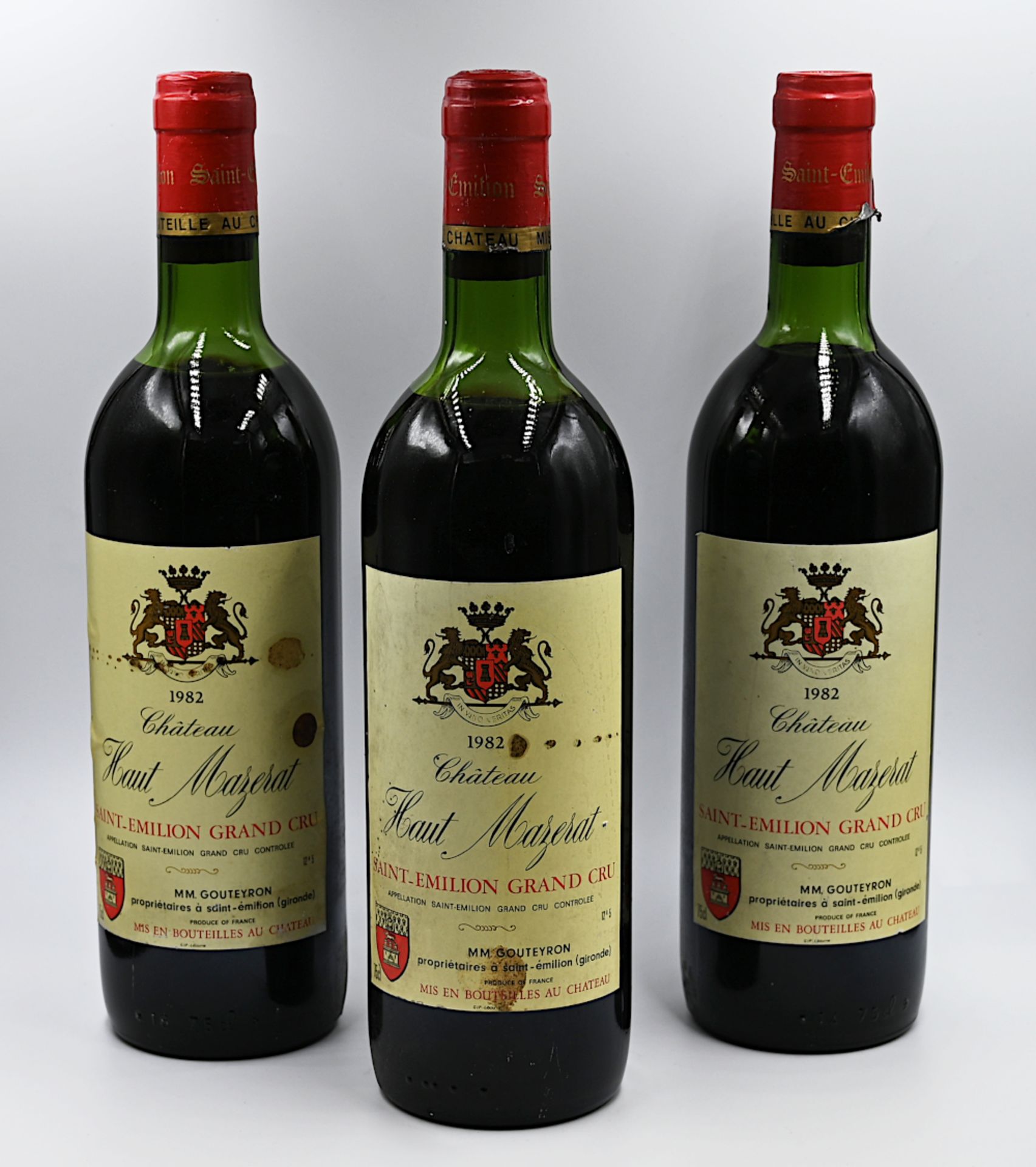 5 Flaschen Rotwein je "Château Haut Mazerat 1982" je Füllstand mid shoulder, z.T. min. besch. (Etike