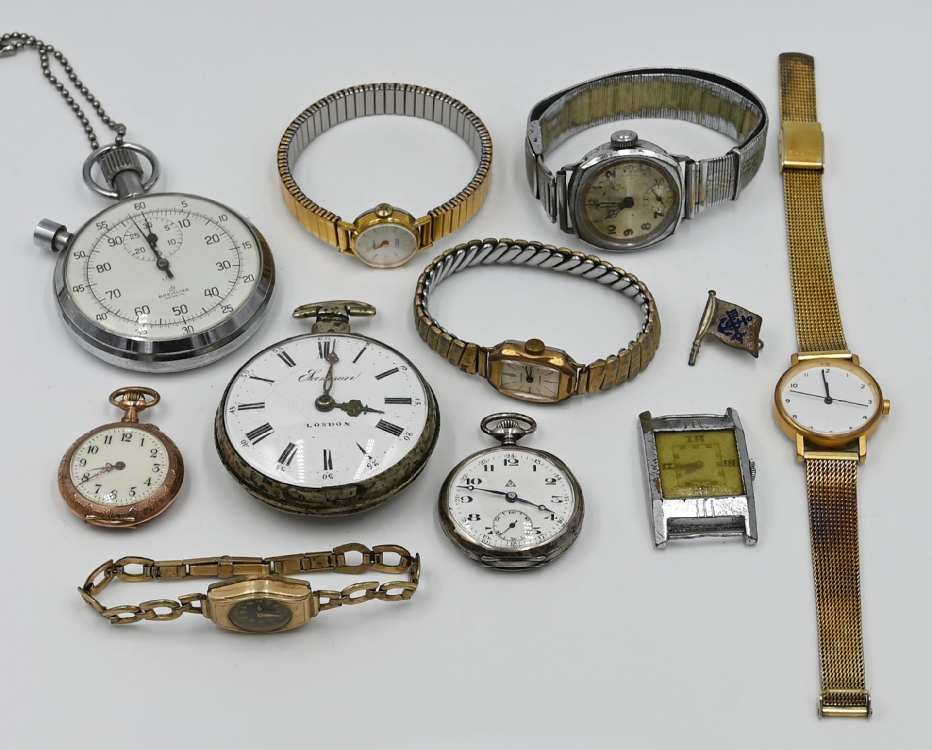 1 Damentaschenuhr um 1900, wohl z.T. GG; 1 Damentaschenuhr Silber 900; sowie versch. Uhren u.a., 19.