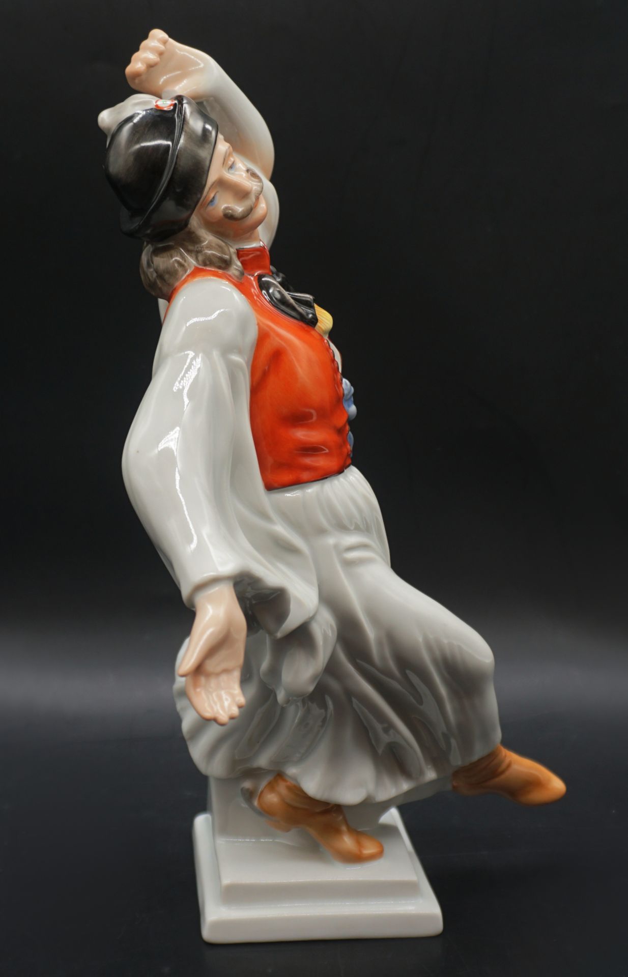 1 Figur Porzellan HEREND ungemarkt  "Ungarischer Puszta-Tänzer in traditioneller Tracht",   - Bild 2 aus 5