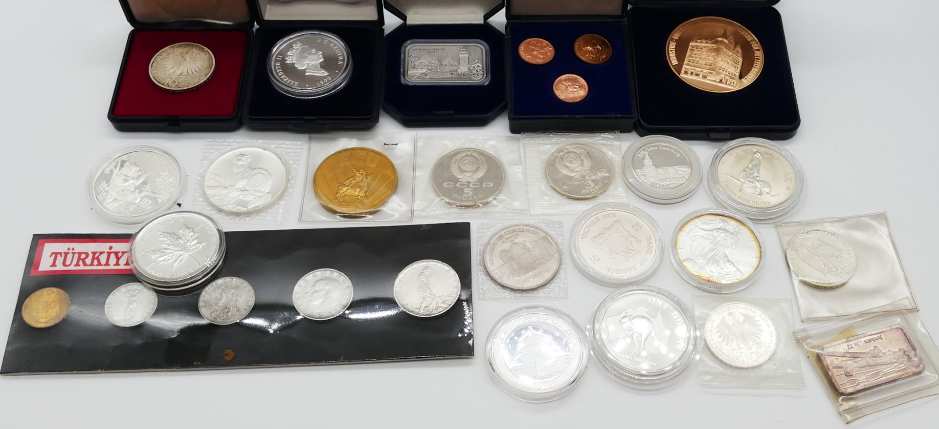 1 Konv. Münzen/Medaillen: Silber, Metall u.a., Kanada, versch. Länder, z.T. p.P., Barren z.B. in Fei - Bild 2 aus 3