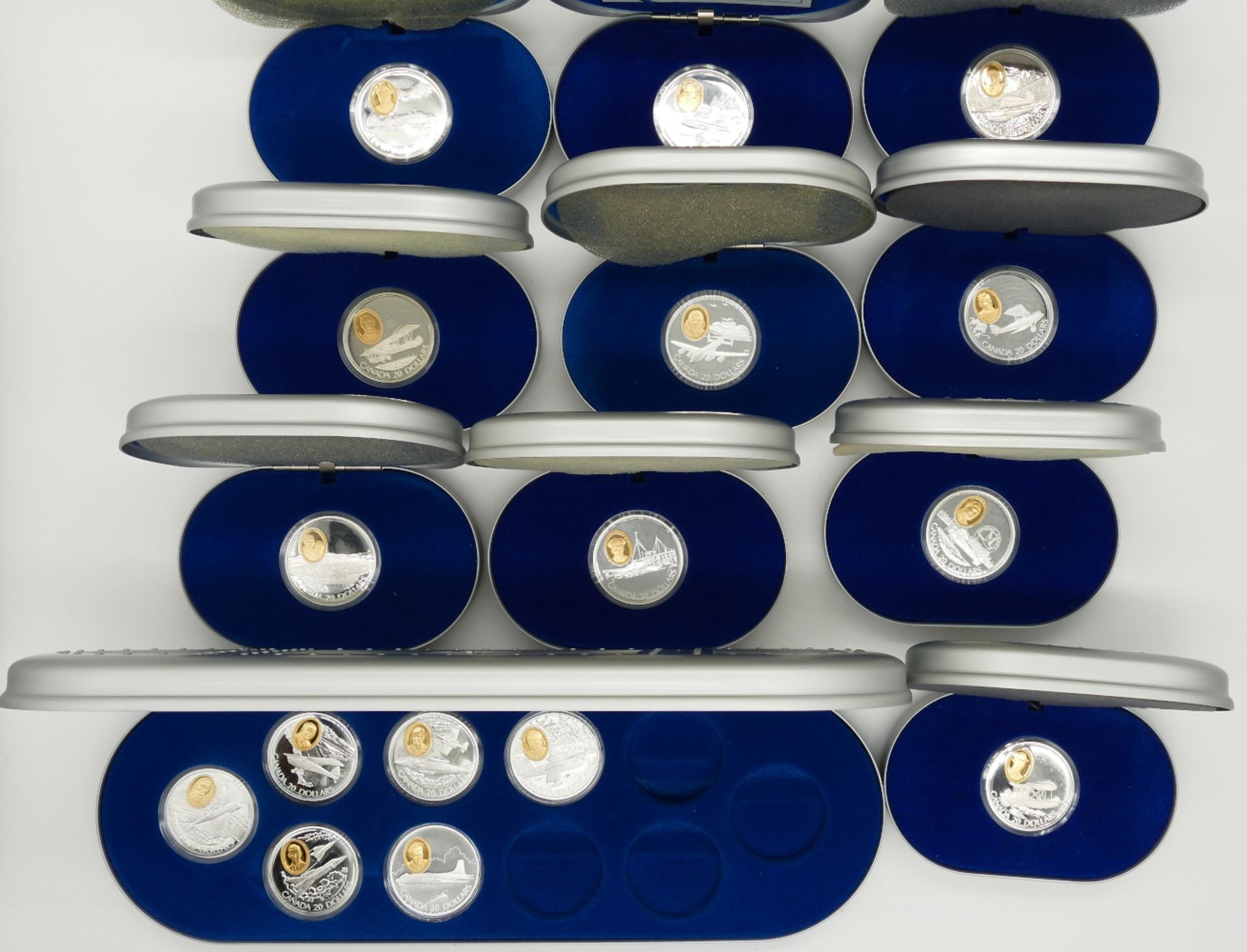 1 Konv. Münzen/Medaillen: Silber, Metall u.a., Kanada, versch. Länder, z.T. p.P., Barren z.B. in Fei - Bild 3 aus 3