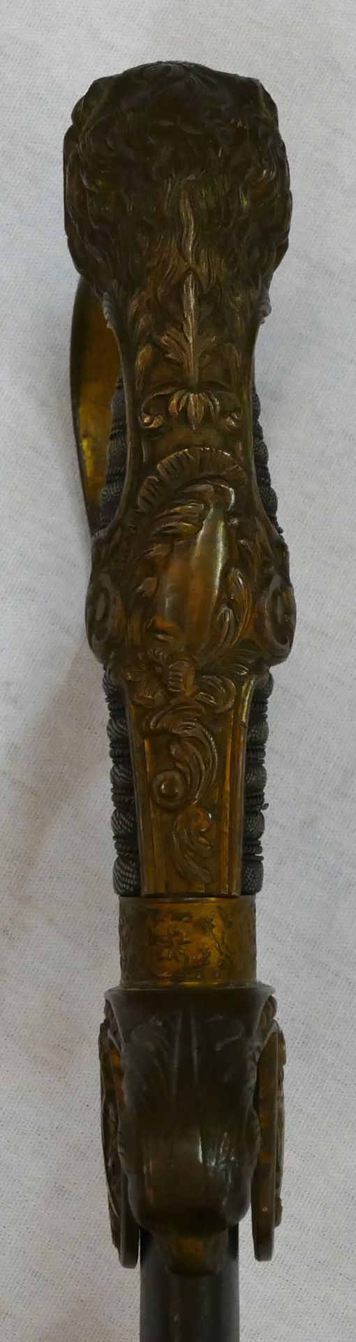 1 Löwenkopfsäbel wohl 19. Jh. Messinggriff mit Eichenlaubdekor, Fischhautgriff mit Drahtwicklung, ca - Image 6 of 6