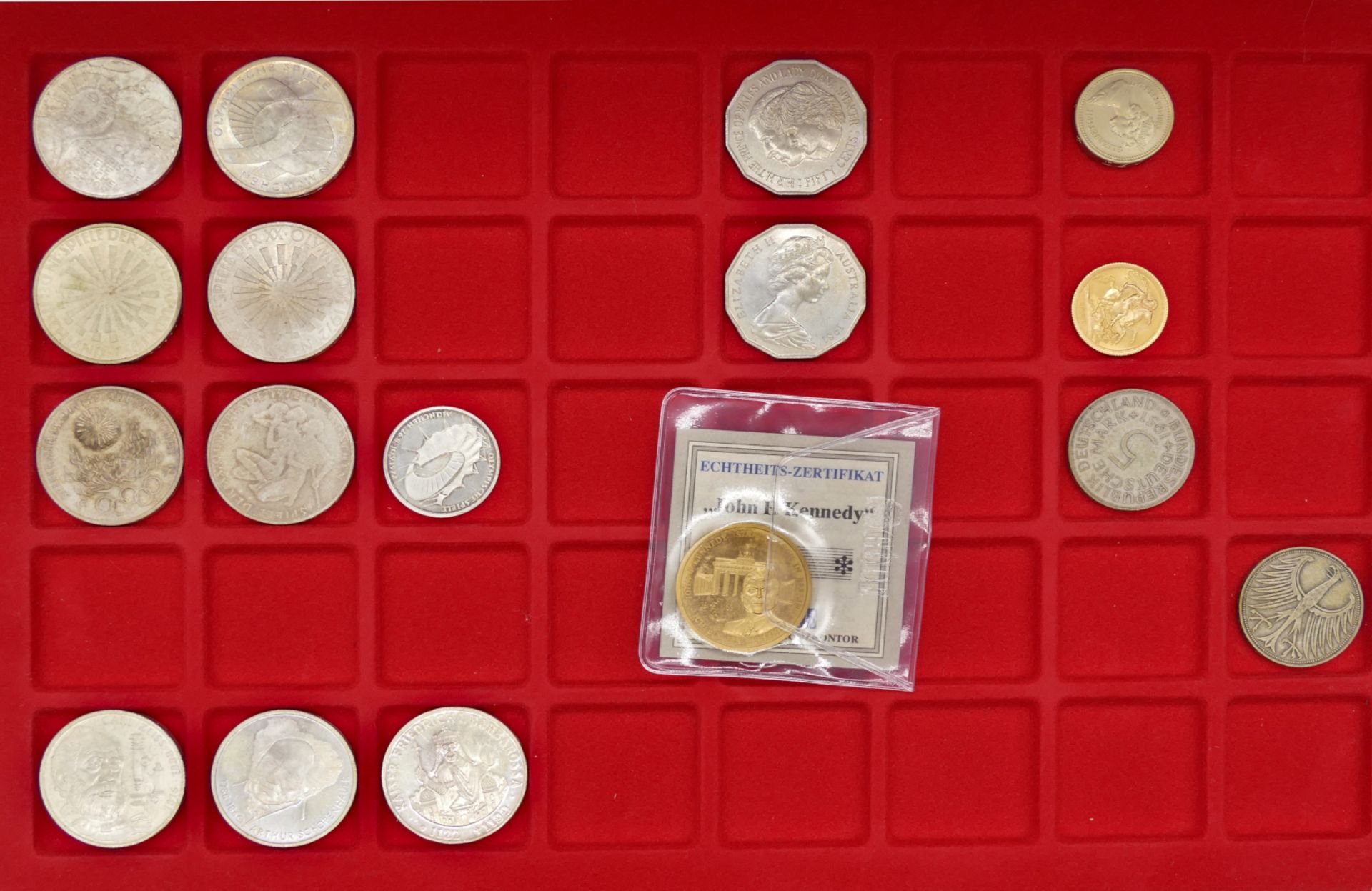 1 Münze GG England, 1 Konv. Münzen/Medaillen Si./Metall u.a. BRD 5/10 DM, Zahlgeld versch. Länder, i - Image 4 of 6