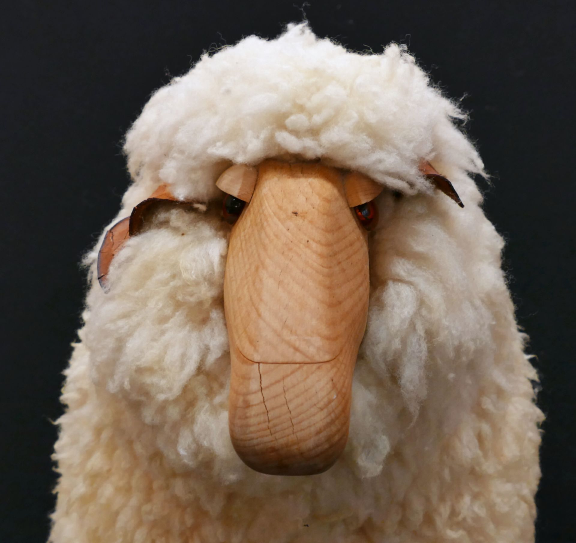 1 Hocker "Sheep" wohl Hans-Peter KRAFFT für MEIER 1960er Jahre, Holz/Wolle, ca. 60x73x36cm, - Image 2 of 3