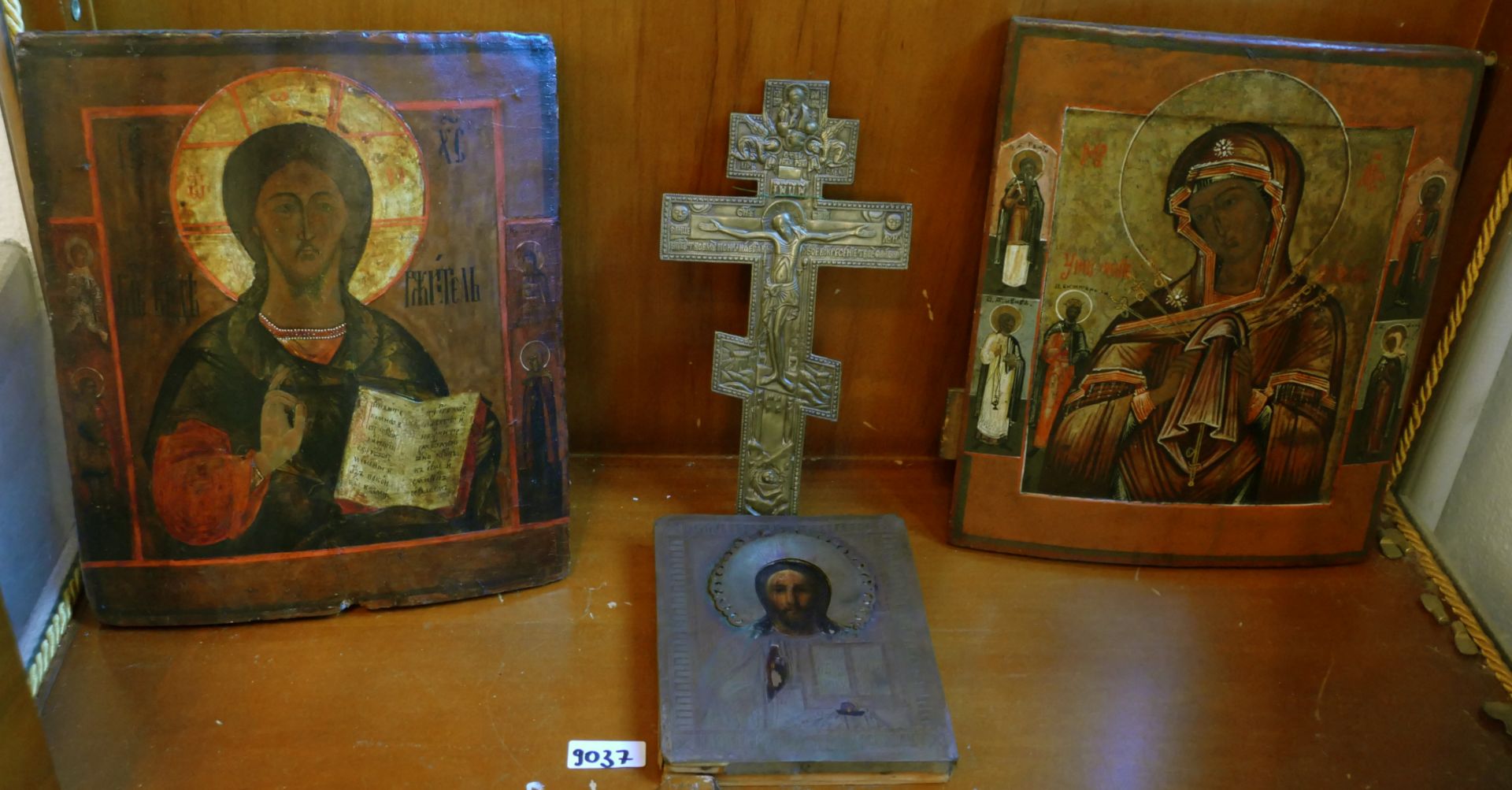 6 Ikonen z.T. wohl Russland wohl 19./20. Jh. z.B. Mehrfelderikone mit Maria und Heiligem Georg ca. 4 - Image 2 of 2