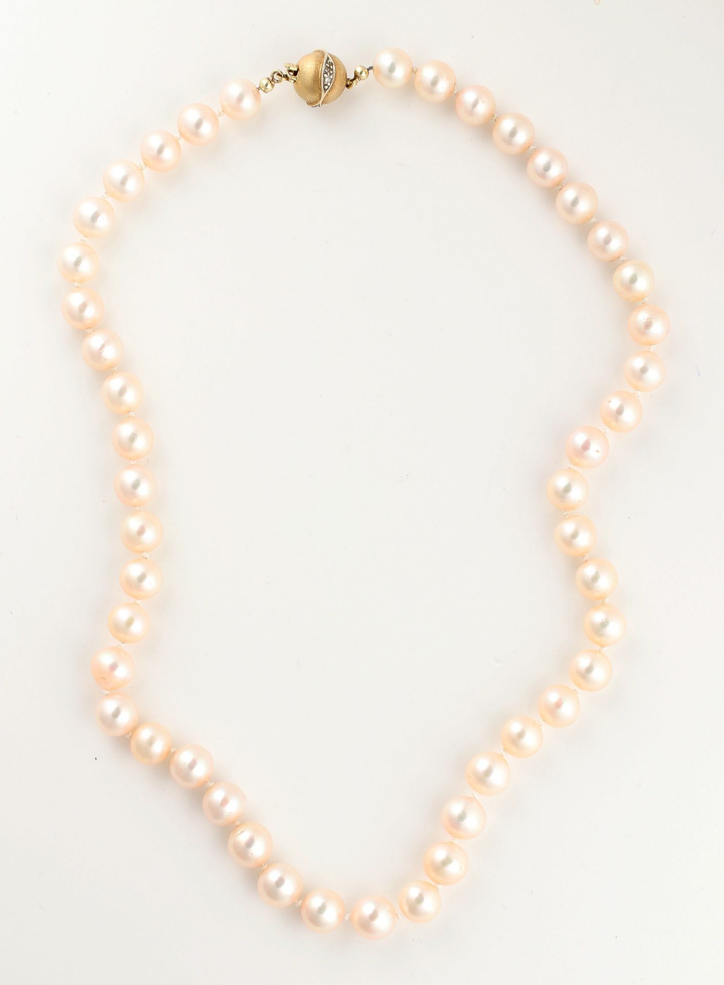 Zuchtperlcollier, aus 48 Perlen