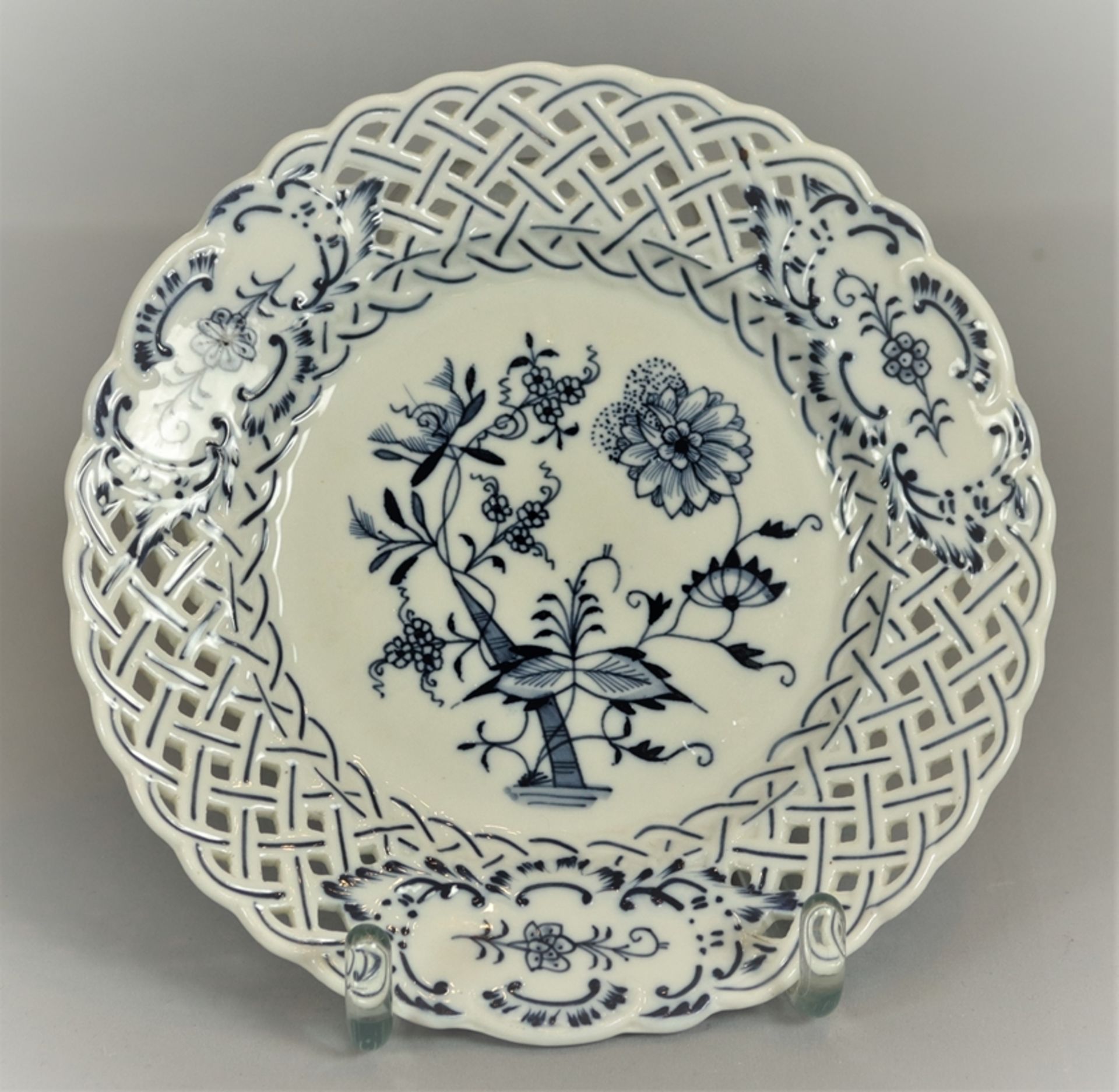 City of Meissen lattice rim plate, Historism circa 1900-1920, German