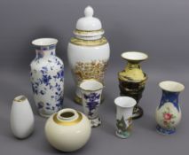 Acht Porzellan Vasen, verschiedene Formen 20. Jh., deutsch