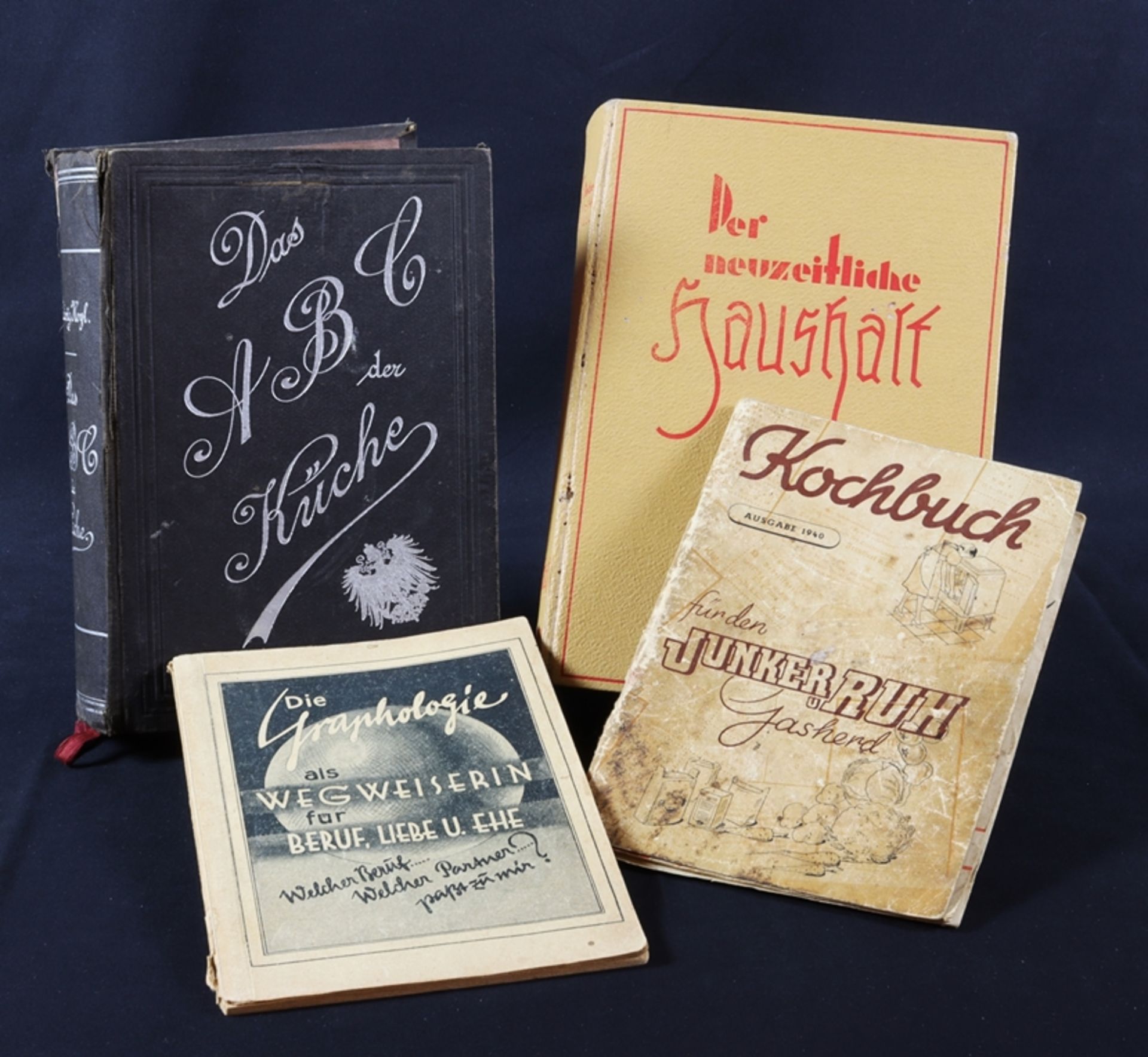 Five cookery and household books of the first half of the 20th century, German