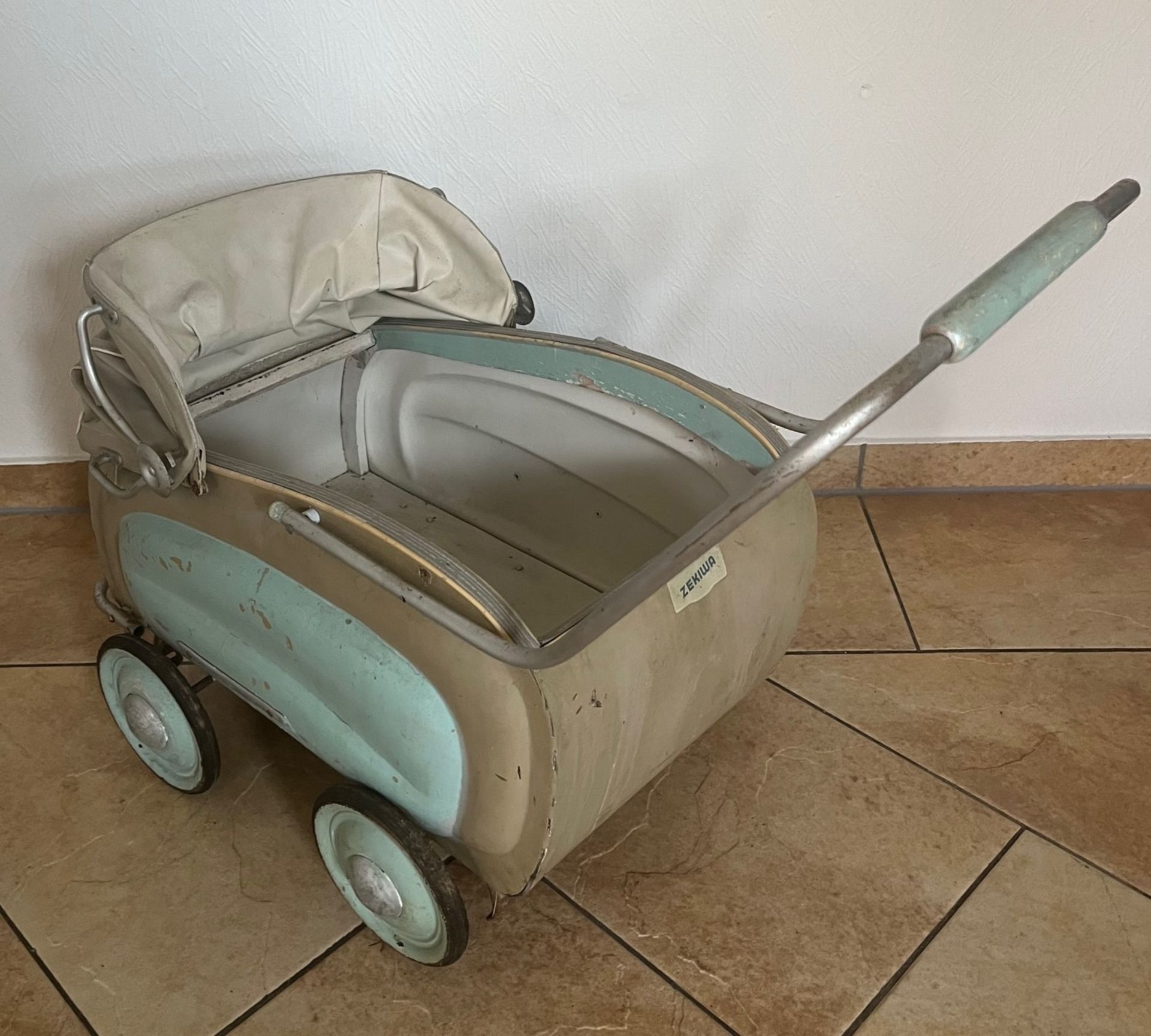 Combined doll's pram of the 50s-60s of the 20th cent, DDR