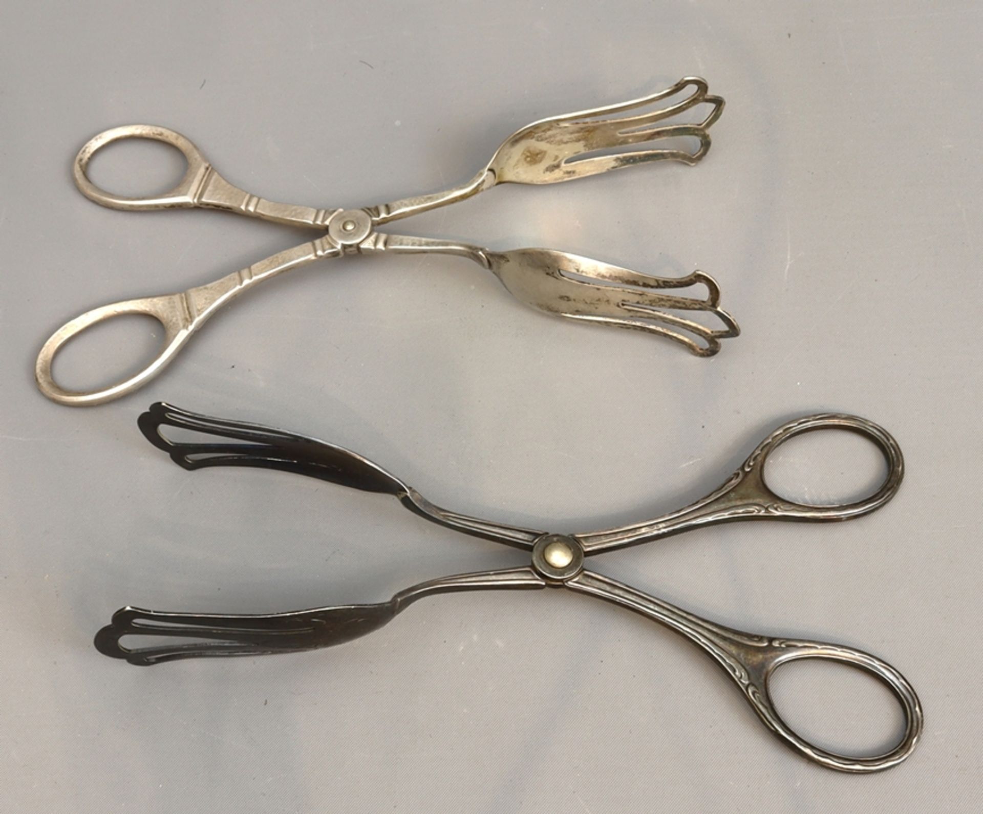 Lot of 4 pastry tongs of different types, early 20th c., German - Image 4 of 4
