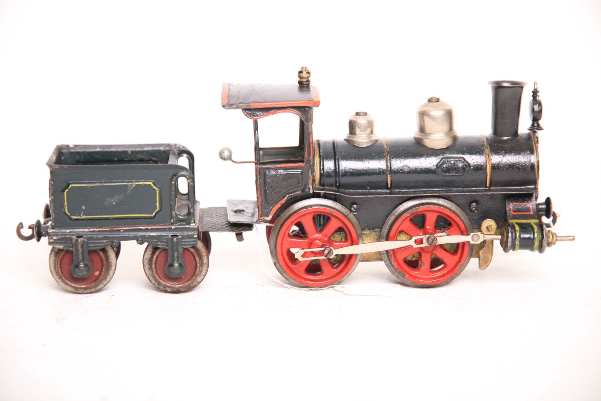 Märklin 1021BN von 1899. Dampflok mit Bremse, Uhrwerk intakt. mit tw. farblichen Ausbesserungen. - Bild 2 aus 2