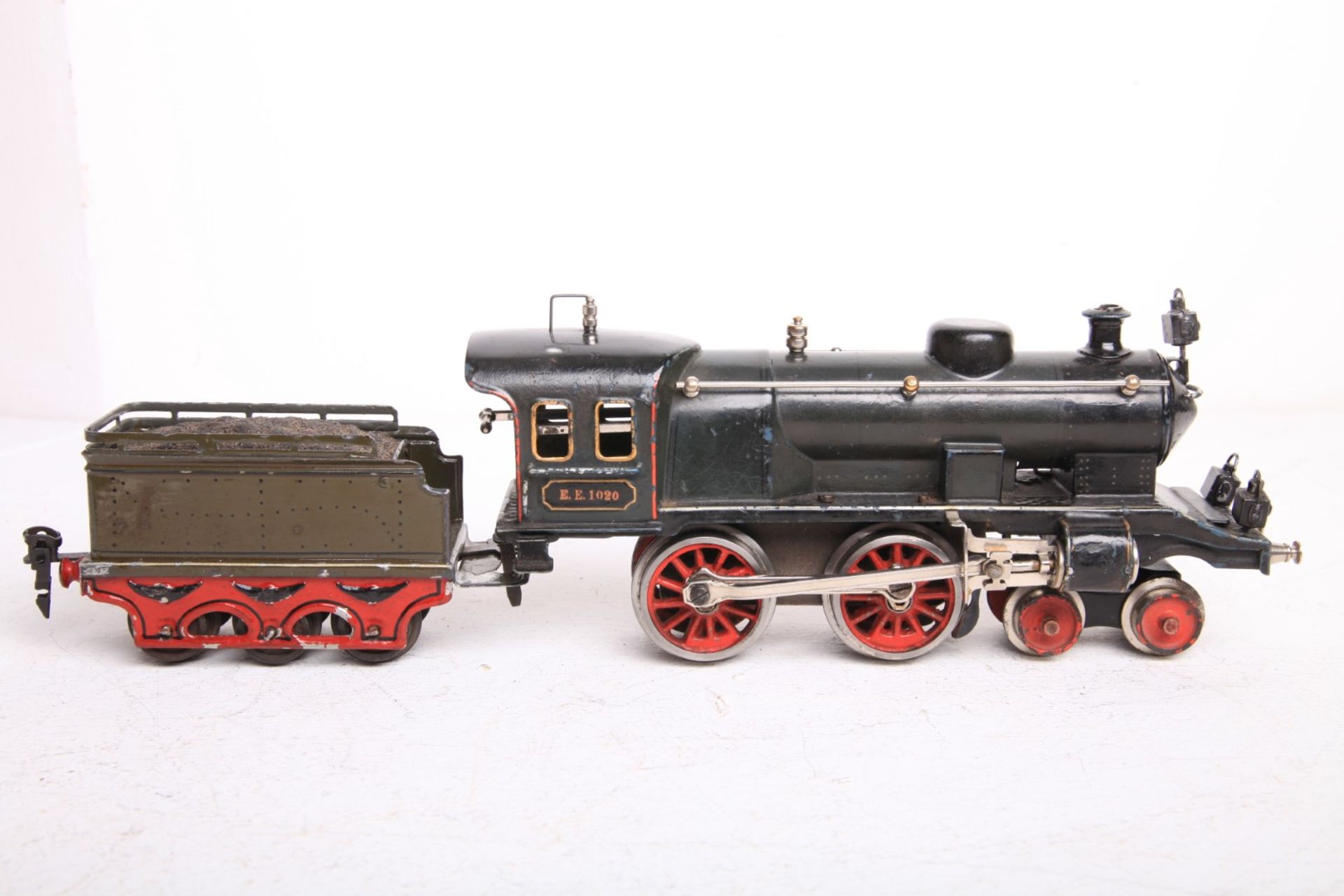 Märklin S 0, EE1020 Dampflok grau/schwarz. Uhrwerk intakt. Tender mit schweren Gußrädern. L38cm Z1- - Bild 2 aus 2