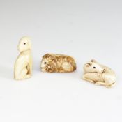 3 div. Netsuke (Japan)