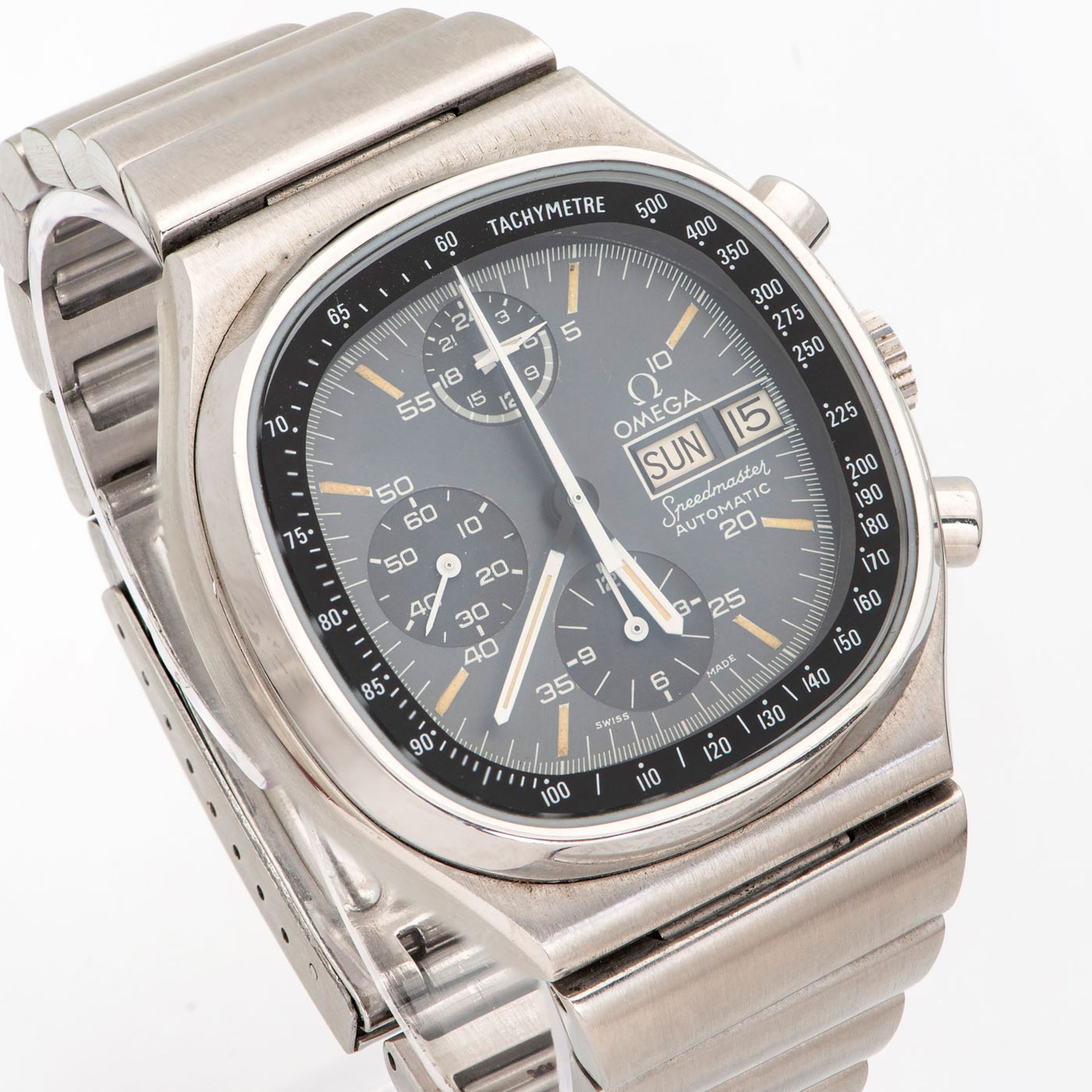 An Omega Stainless Steel Speedmaster Automatic Calendar Chronograph Wristwatch - Image 4 of 4