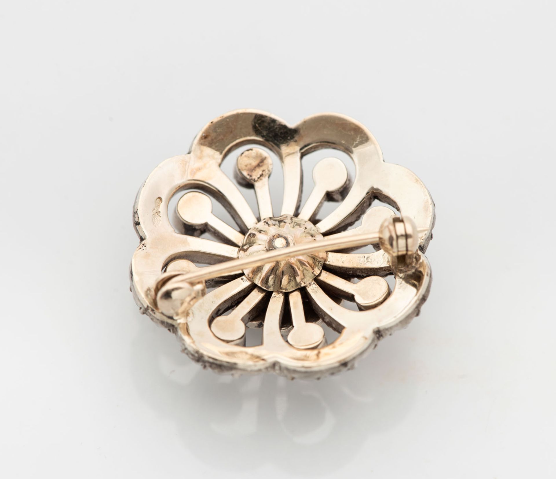 An Attractive 18K Gold and Silver Top Diamond Brooch, 18th Century - Image 2 of 2