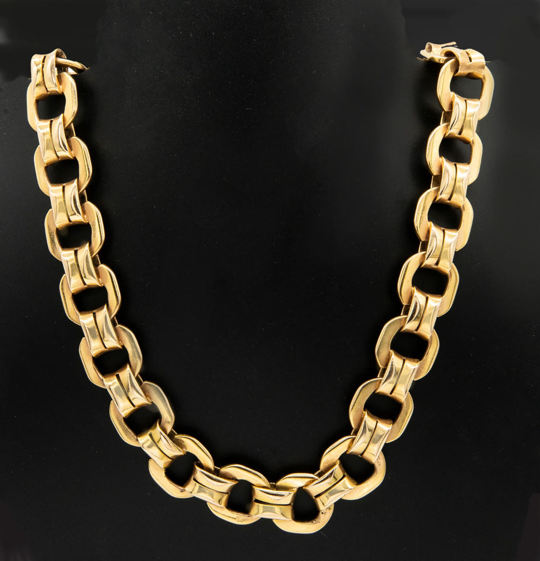 An Fine Art Deco 15K Gold Flat Link Necklace