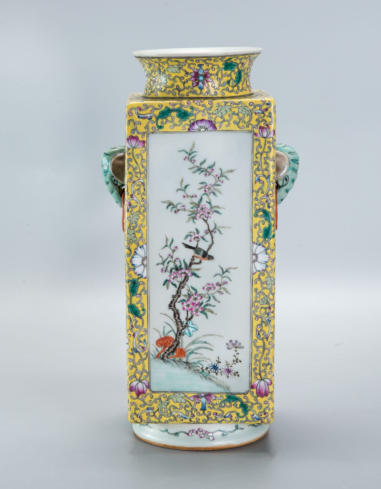 A Fine Imperial Porcelain Vase, China, Hsien Feng (1851-1861) Mark and and Period - Bild 4 aus 7