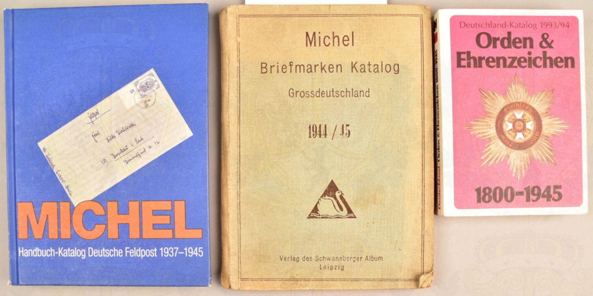 1 Ordenskatalog und 2 Briefmarkenkataloge