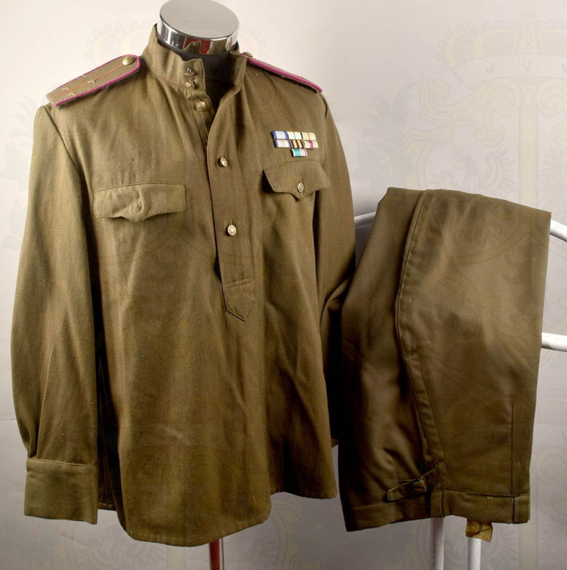 Uniform Modell 1943