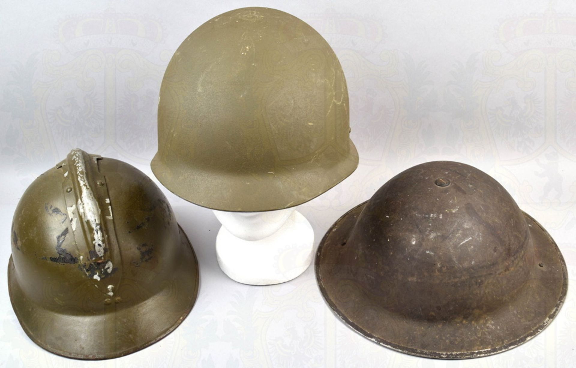 3 steel helmets/combat helmets Germany/France/UK