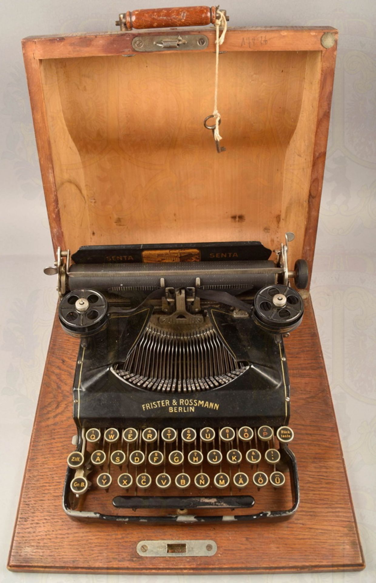 Typewriter Senta manufactured 1913-1926